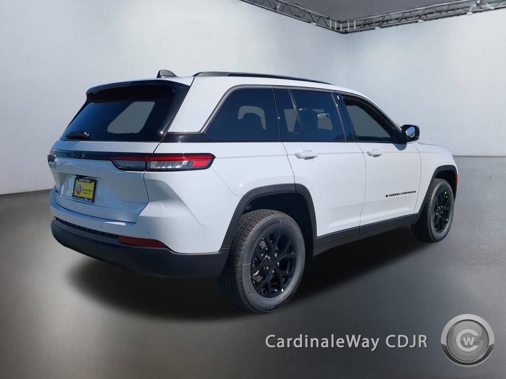 New 2026 Jeep Grand Cherokee Altitude image 22