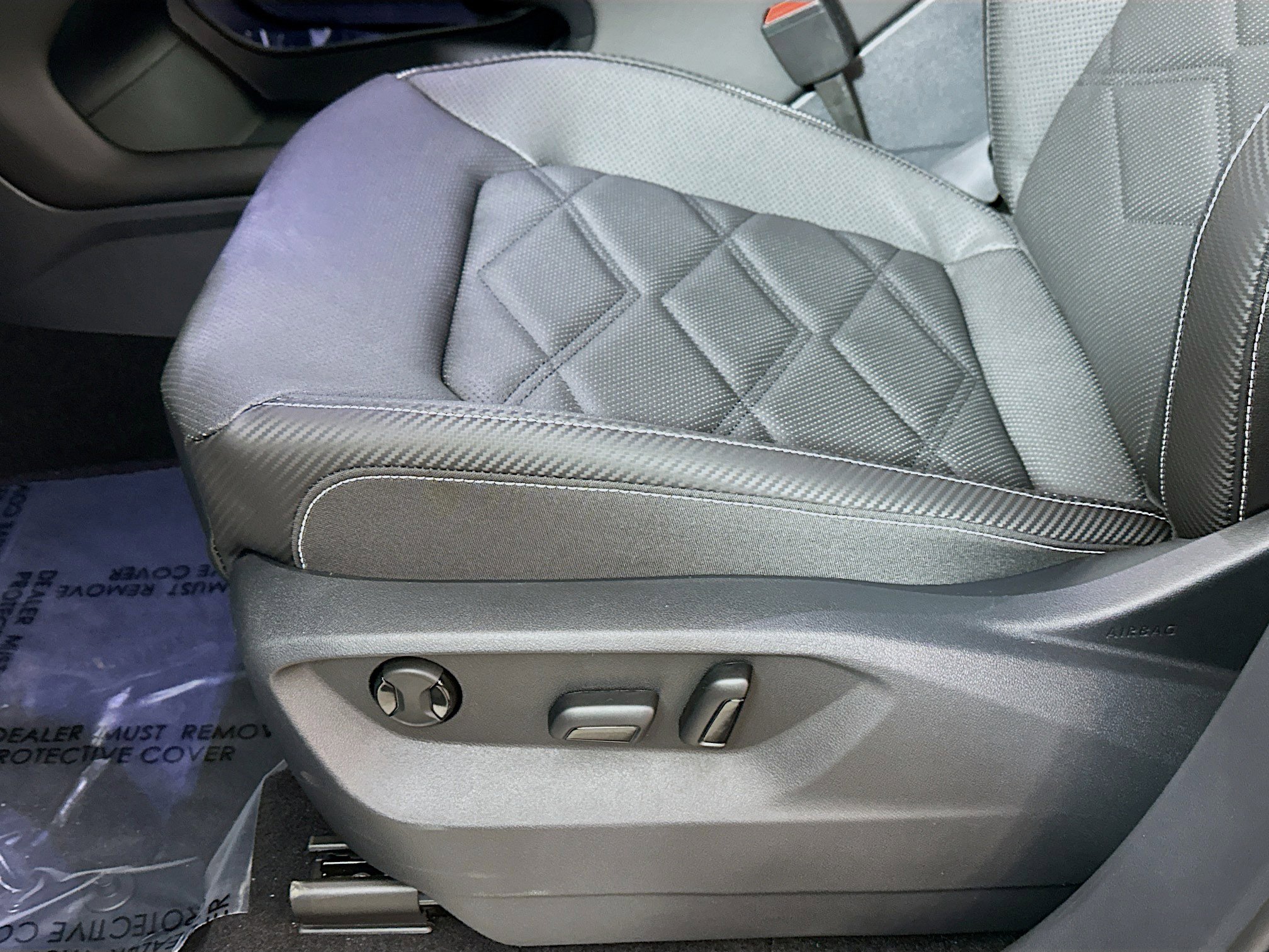 New 2025 Volkswagen Atlas Cross Sport SE image 18