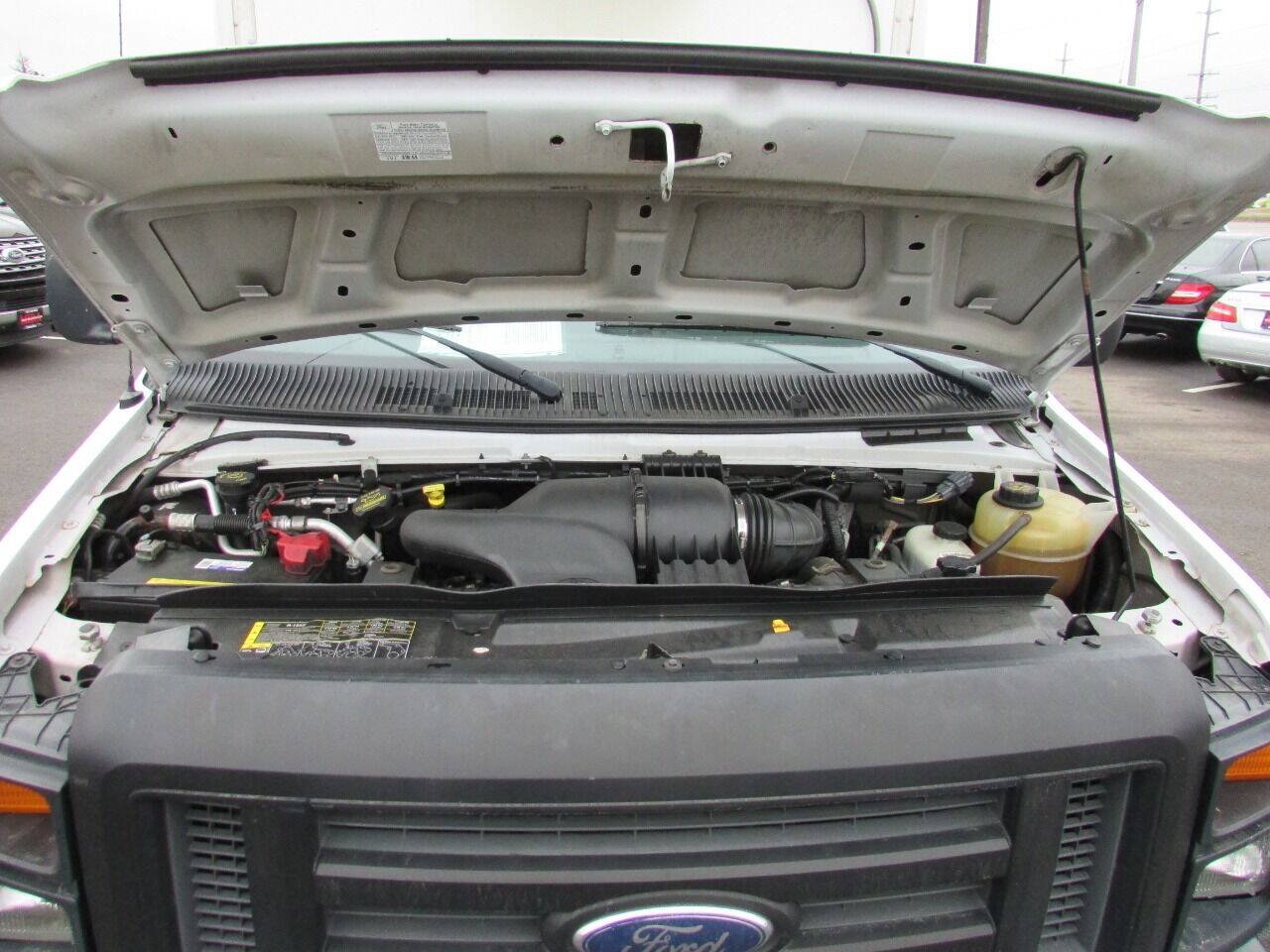 Used 2012 Ford E-450 and Econoline 450 Super Duty w/ PWR Locks & Windows Group RWD image 21