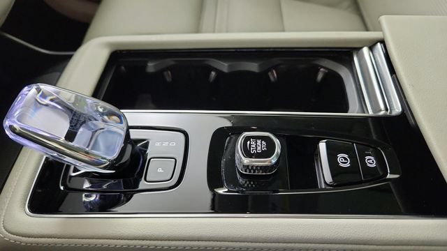 Certified 2026 Volvo XC90 B6 Ultra w/ Protection Package AWD/4WD image 17