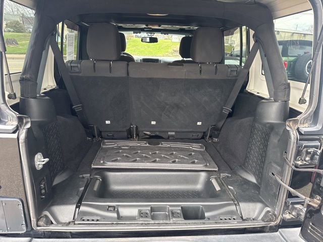 Used 2018 Jeep Wrangler Unlimited Sport S AWD/4WD image 39