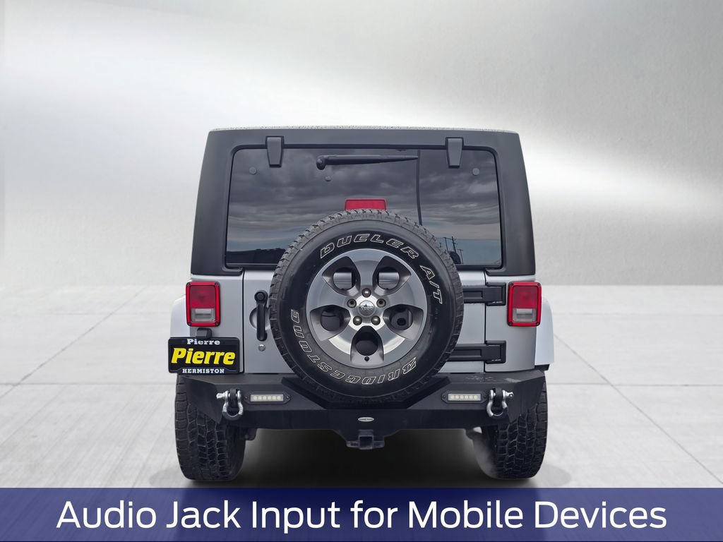 Used 2018 Jeep Wrangler Unlimited Sahara AWD/4WD image 5