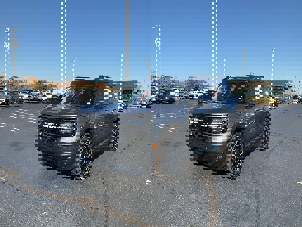 Used 2025 Ford Bronco Sport Outer Banks w/ Outer Banks Tech Package+ image 1
