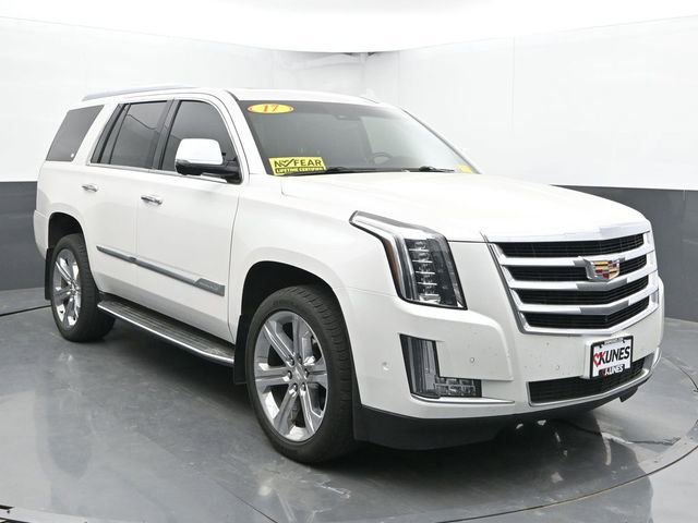 Used 2017 Cadillac Escalade Luxury AWD/4WD image 2