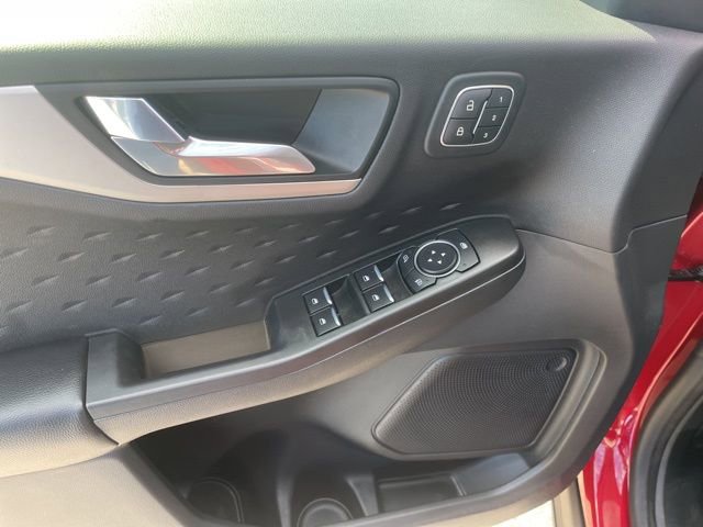 Used 2020 Ford Escape SEL image 20