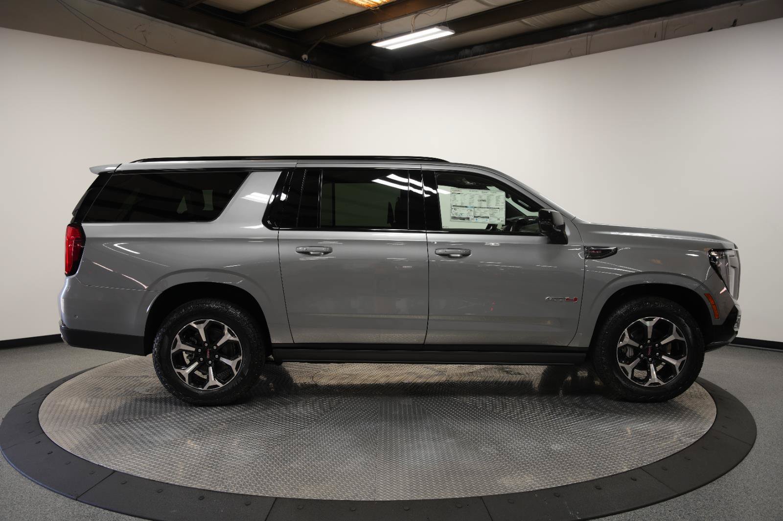 New 2026 GMC Yukon XL AT4 w/ AT4 Premium Plus Package AWD/4WD image 11