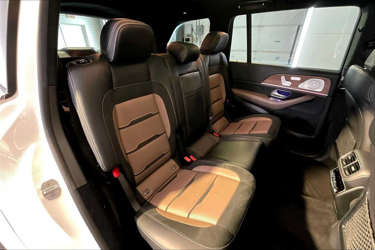 Certified 2021 Mercedes-Benz GLS 63 AMG 4MATIC image 20