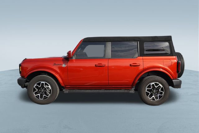 Used 2023 Ford Bronco Outer Banks image 4