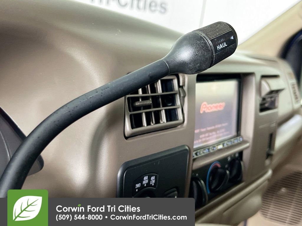 Used 2004 Ford F350 Lariat AWD/4WD image 9