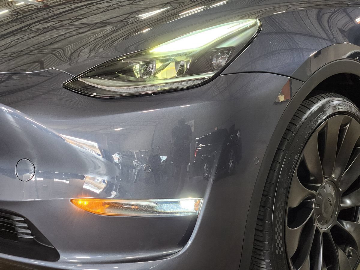 Used 2022 Tesla Model Y Performance AWD/4WD image 14