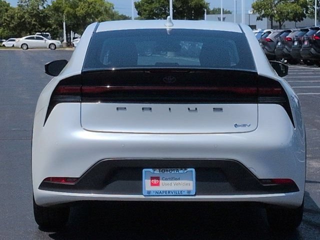 Certified 2025 Toyota Prius LE FWD image 6