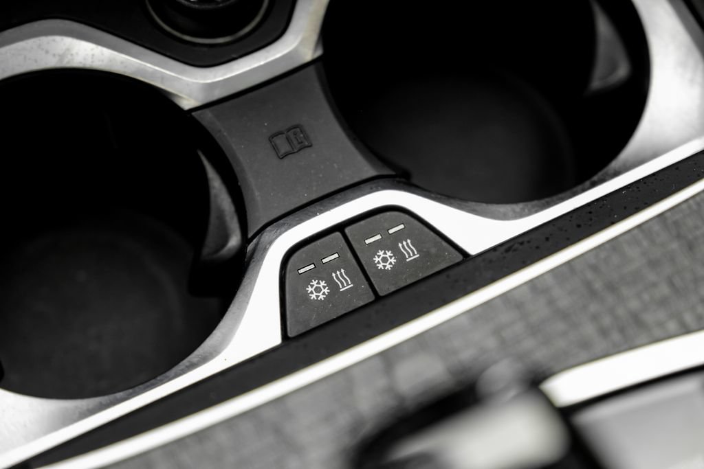 Used 2025 BMW ALPINA XB7 AWD/4WD image 30