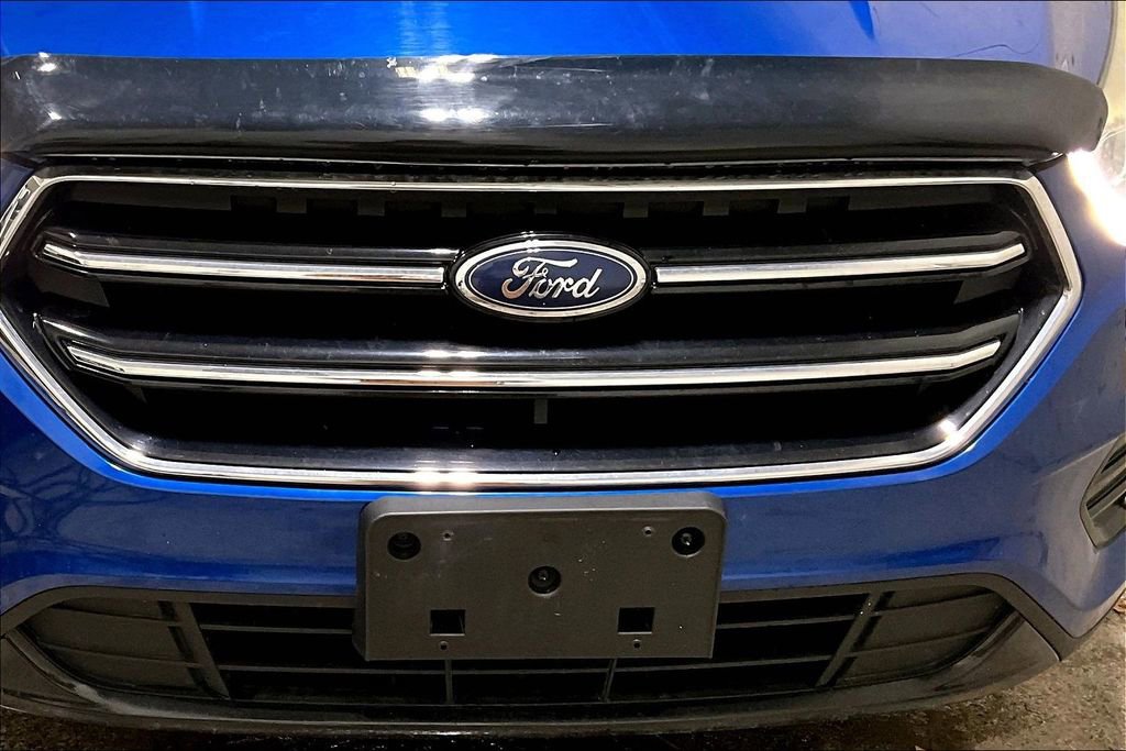 Used 2018 Ford Escape SE w/ SE Sport Appearance Package AWD/4WD image 30