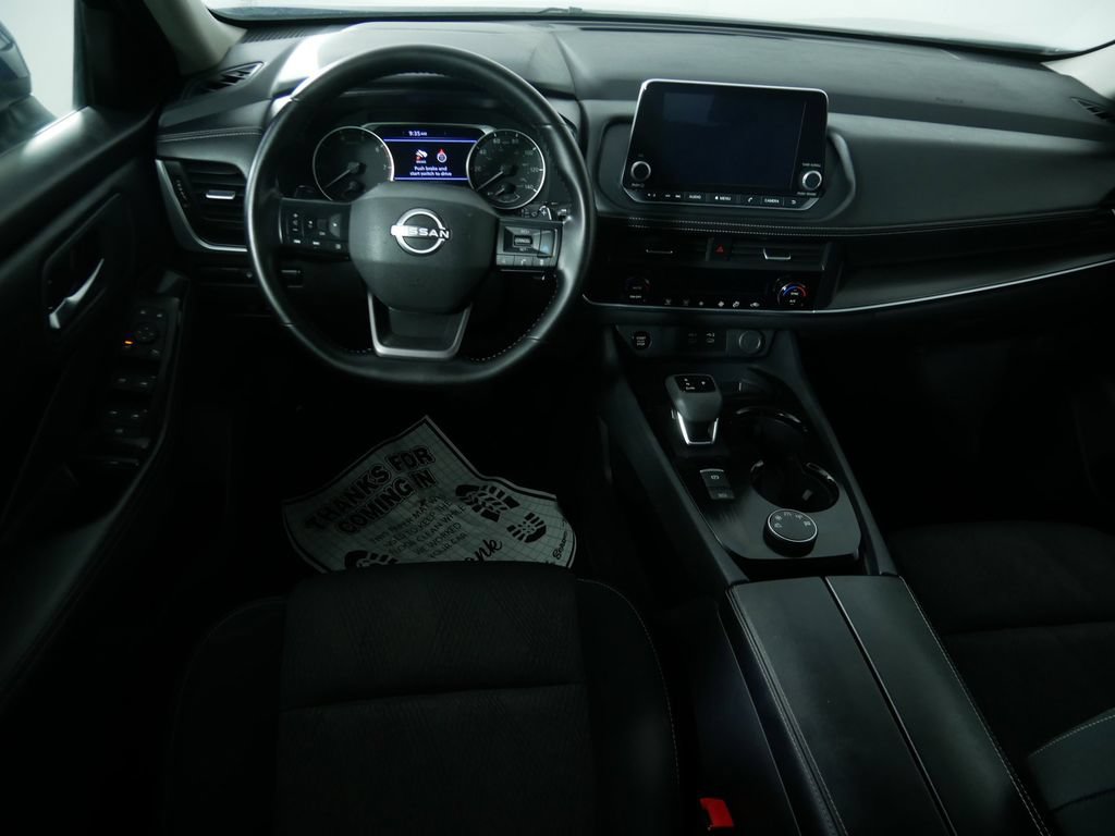 Used 2025 Nissan Rogue SV AWD/4WD image 20