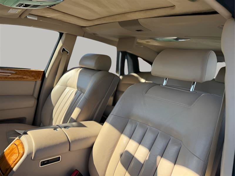 Used 2006 Rolls-Royce Phantom Sedan RWD image 46