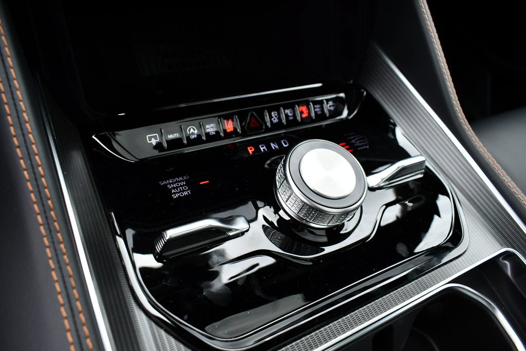 New 2026 Jeep Grand Wagoneer Summit AWD/4WD image 20