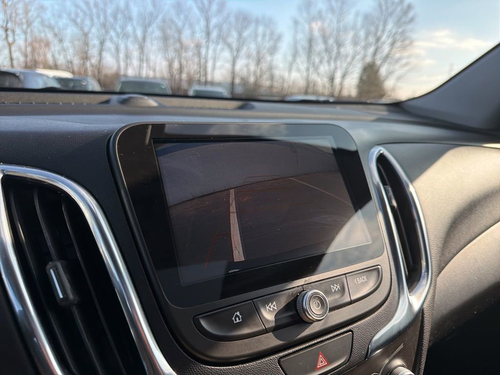 Used 2018 Chevrolet Equinox LT w/ Sun & Infotainment Package image 31