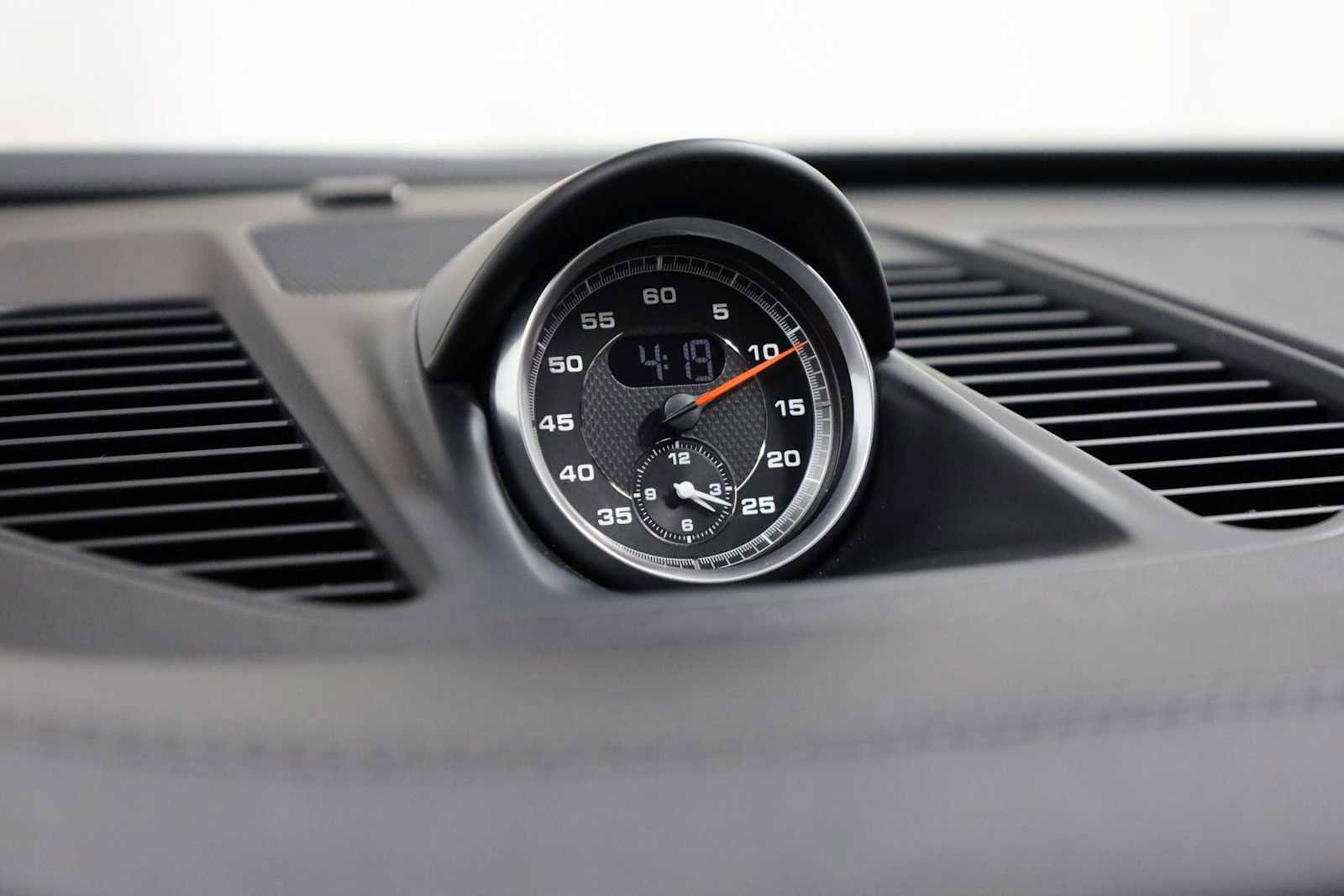 Used 2019 Porsche 911 Turbo image 18