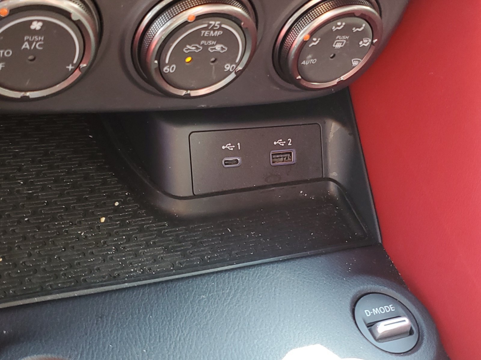 Used 2025 Nissan Z Performance w/ Floor Mat Package RWD image 22