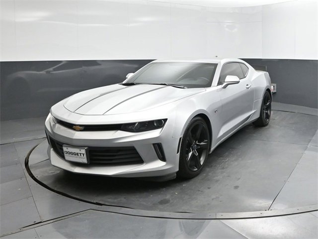 Used 2018 Chevrolet Camaro LT w/ Technology Package image 28