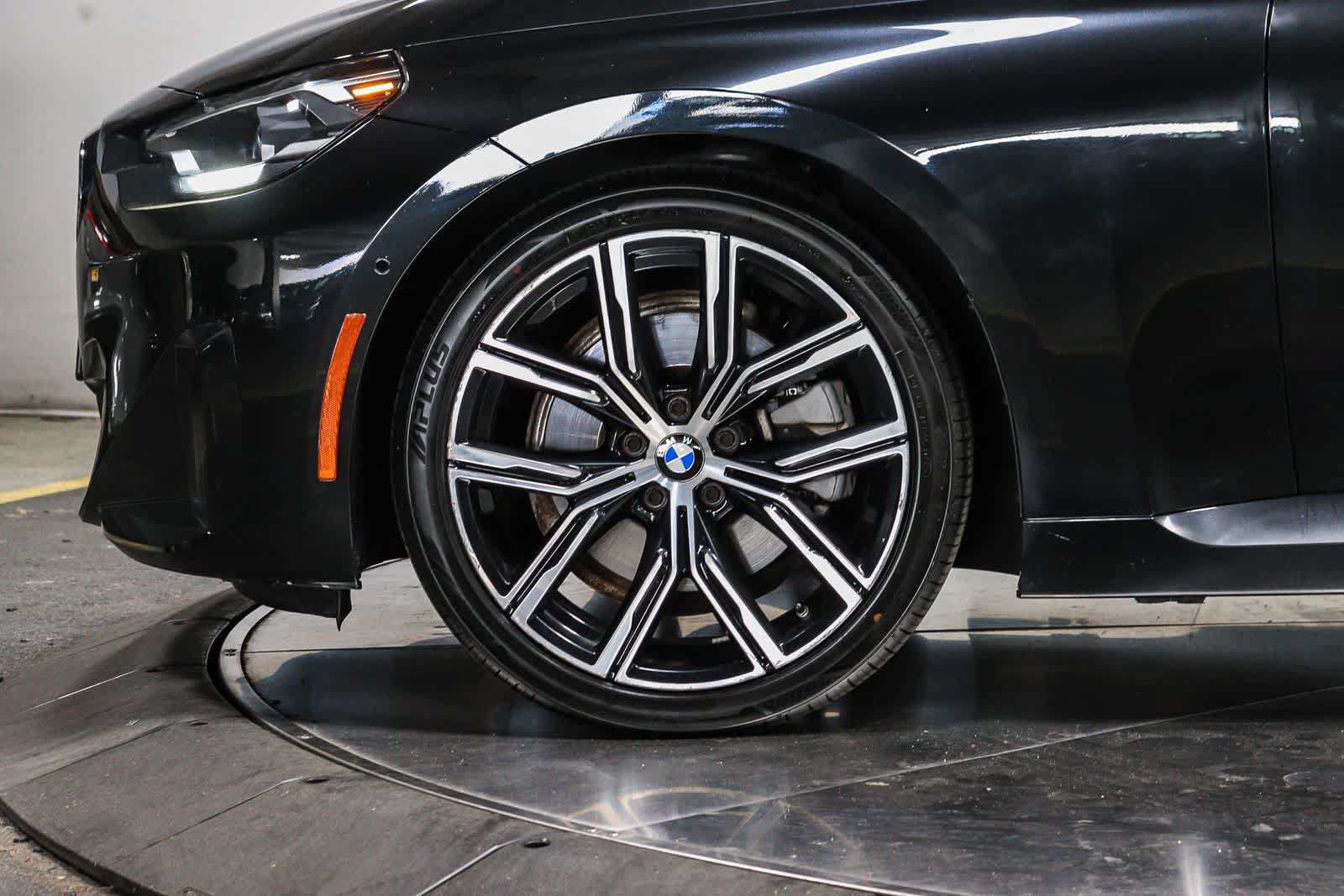 Used 2022 BMW 230i Coupe w/ Convenience Package RWD image 9
