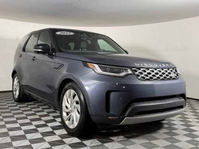 Used 2025 Land Rover Discovery S AWD/4WD image 10