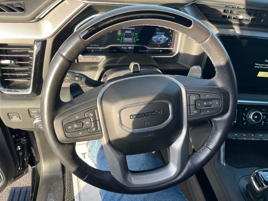 Used 2024 GMC Sierra 1500 Denali AWD/4WD image 10