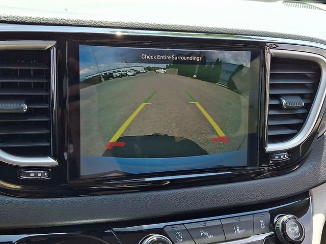 Certified 2024 Chrysler Pacifica Touring-L FWD image 19