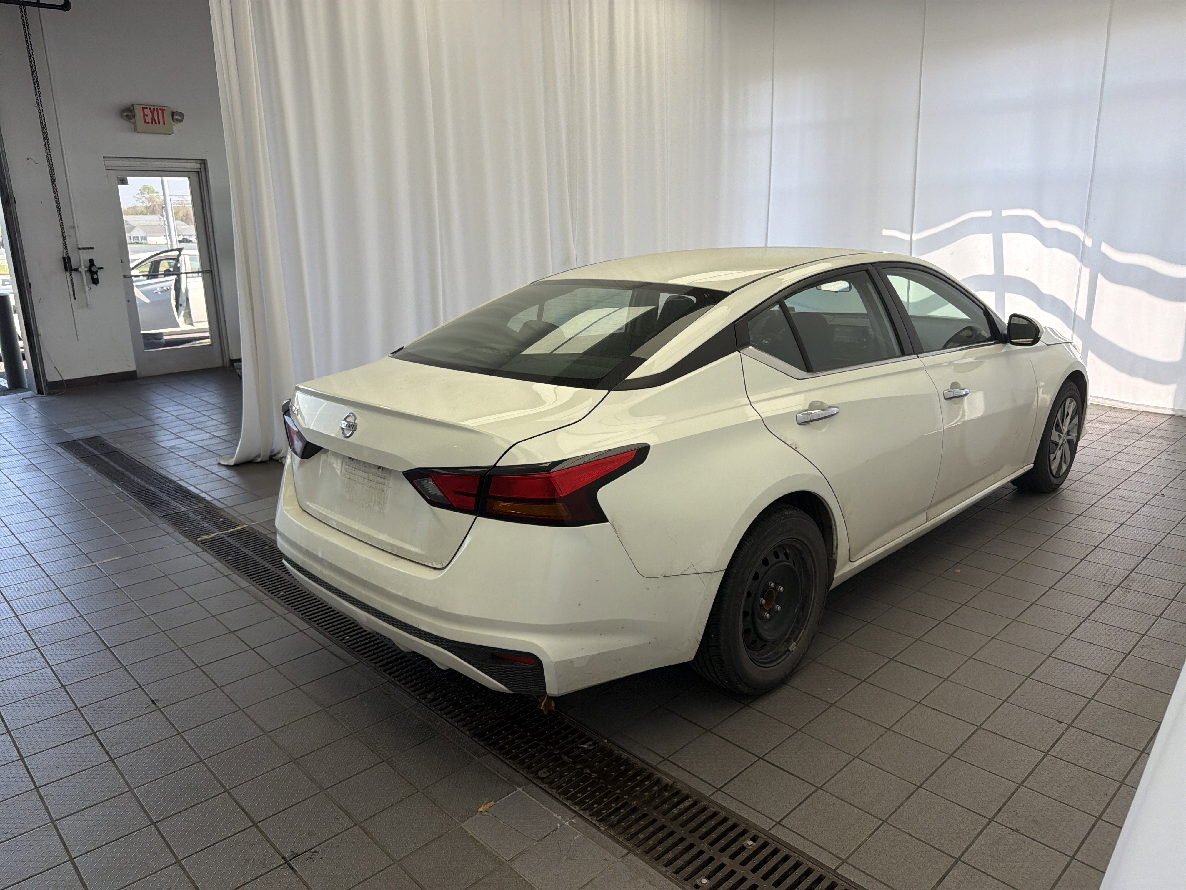 Used 2022 Nissan Altima 2.5 S image 5