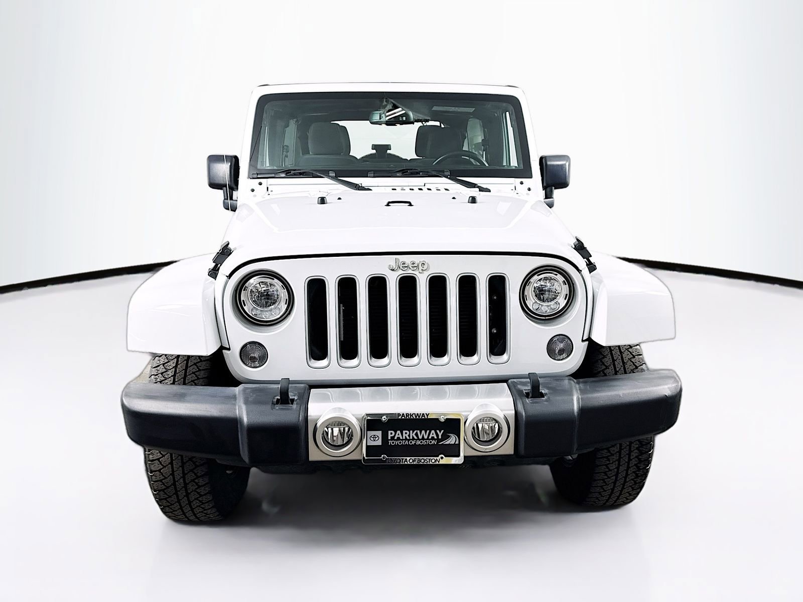 Used 2018 Jeep Wrangler Unlimited Sahara w/ Connectivity Group image 2