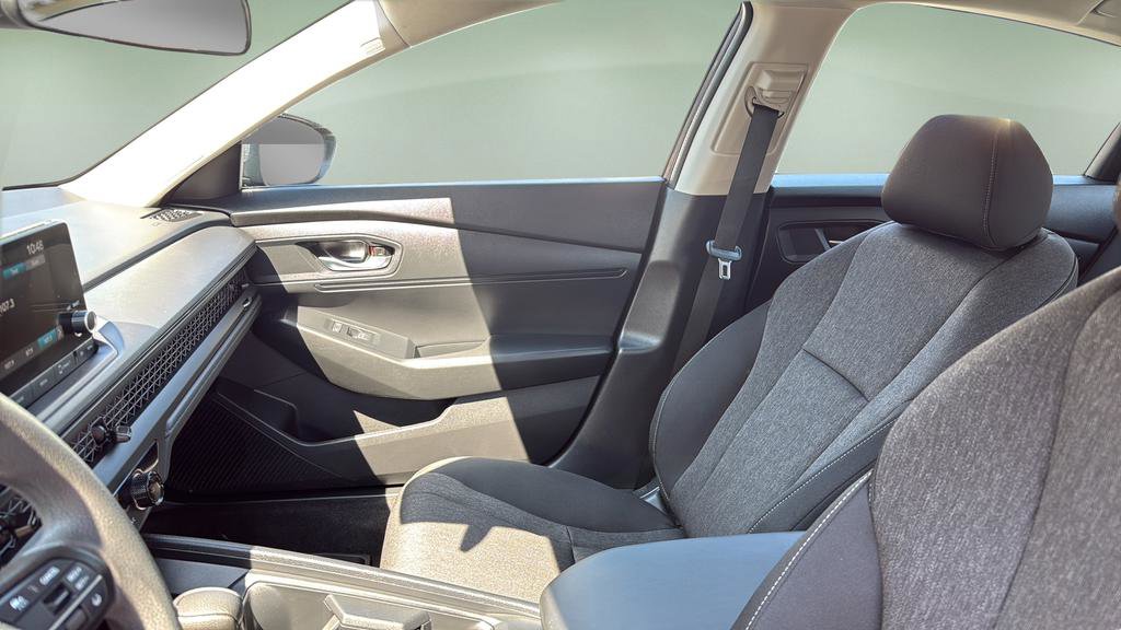 Used 2025 Honda Accord LX image 12