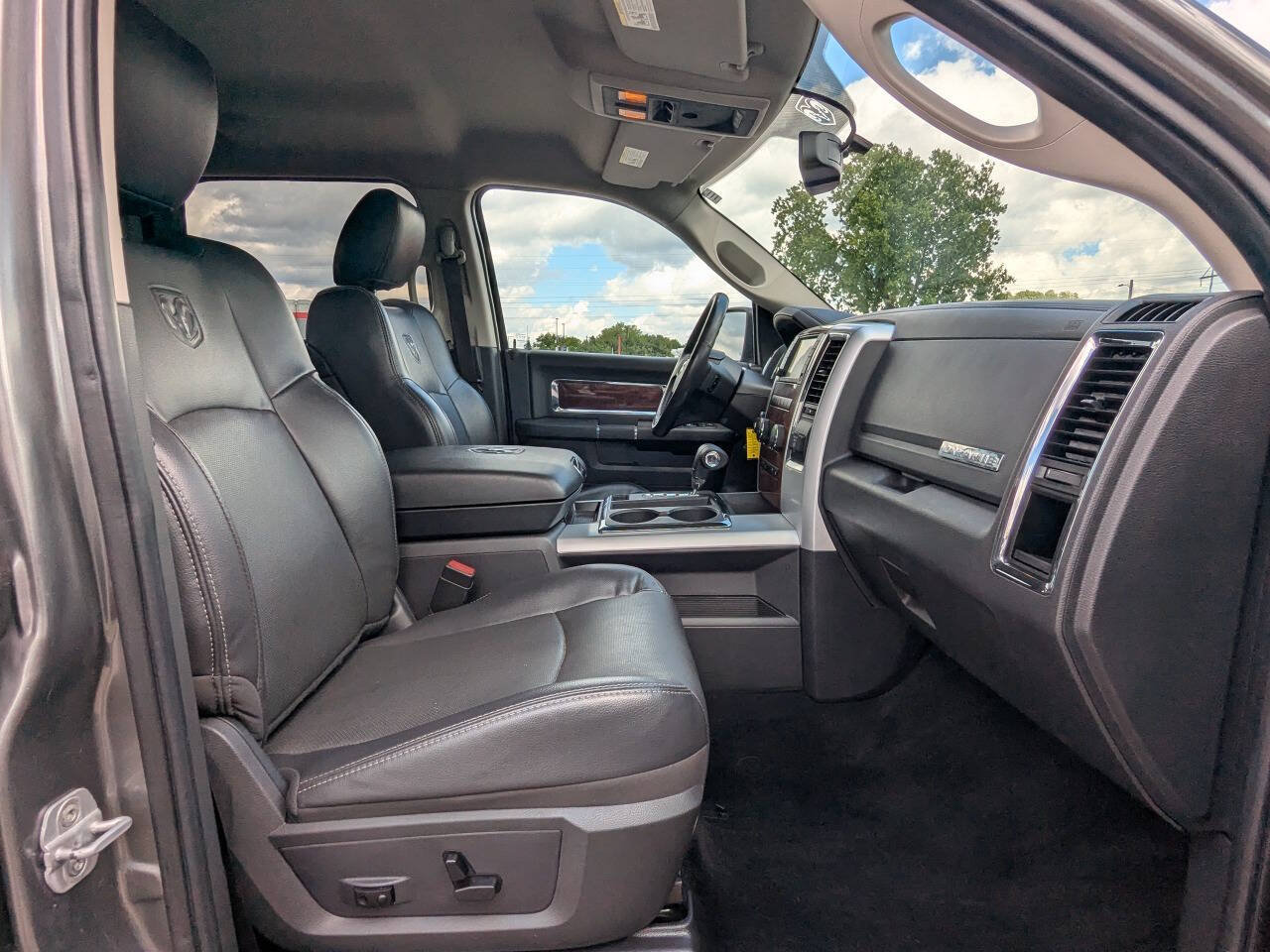 Used 2012 RAM 1500 Laramie AWD/4WD image 15