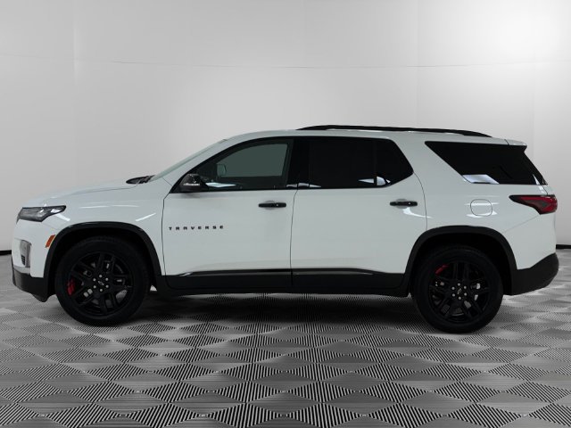 Used 2023 Chevrolet Traverse Premier w/ Redline Edition AWD/4WD image 2
