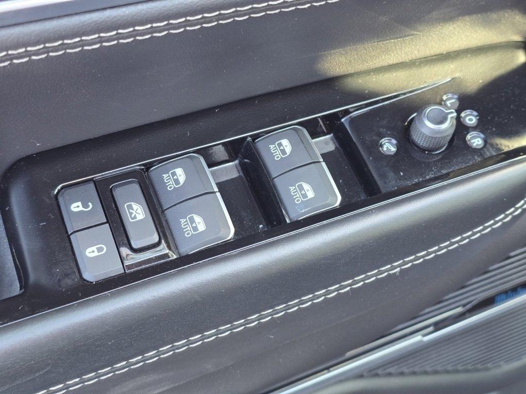 Used 2024 Jeep Grand Wagoneer L Series II w/ Quick Order Packagew 28T image 23