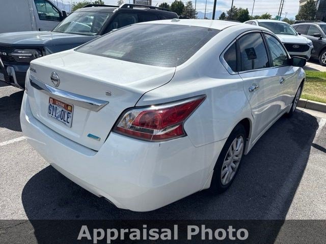 Used 2014 Nissan Altima 2.5 S w/ Display Audio Package FWD image 9