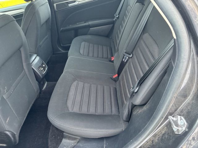 Used 2018 Ford Fusion SE w/ Fusion SE Technology Package image 5