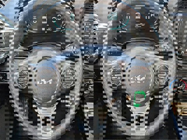 Used 2023 Kia Soul LX w/ LX Technology Package image 11