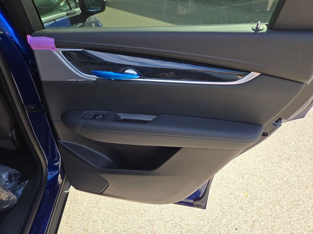 New 2025 Cadillac XT5 Premium Luxury image 9