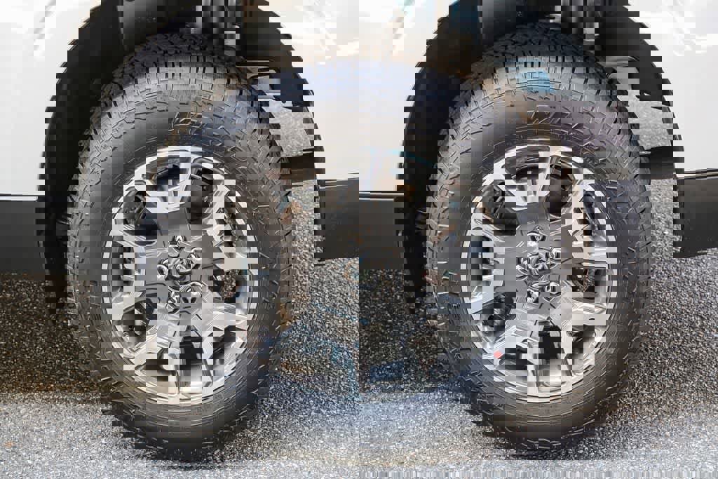 New 2024 Ford Maverick Lariat w/ 4K Tow Package image 10