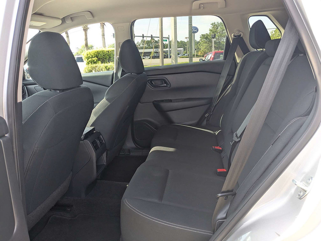 Used 2024 Nissan Rogue S AWD/4WD image 13