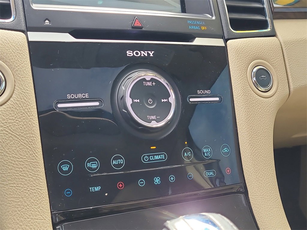 Used 2018 Ford Taurus Limited image 25