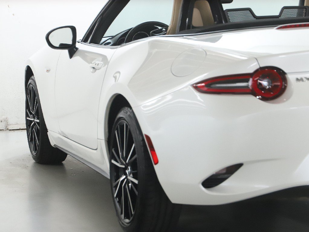 Certified 2024 MAZDA MX-5 Miata Grand Touring RWD image 42