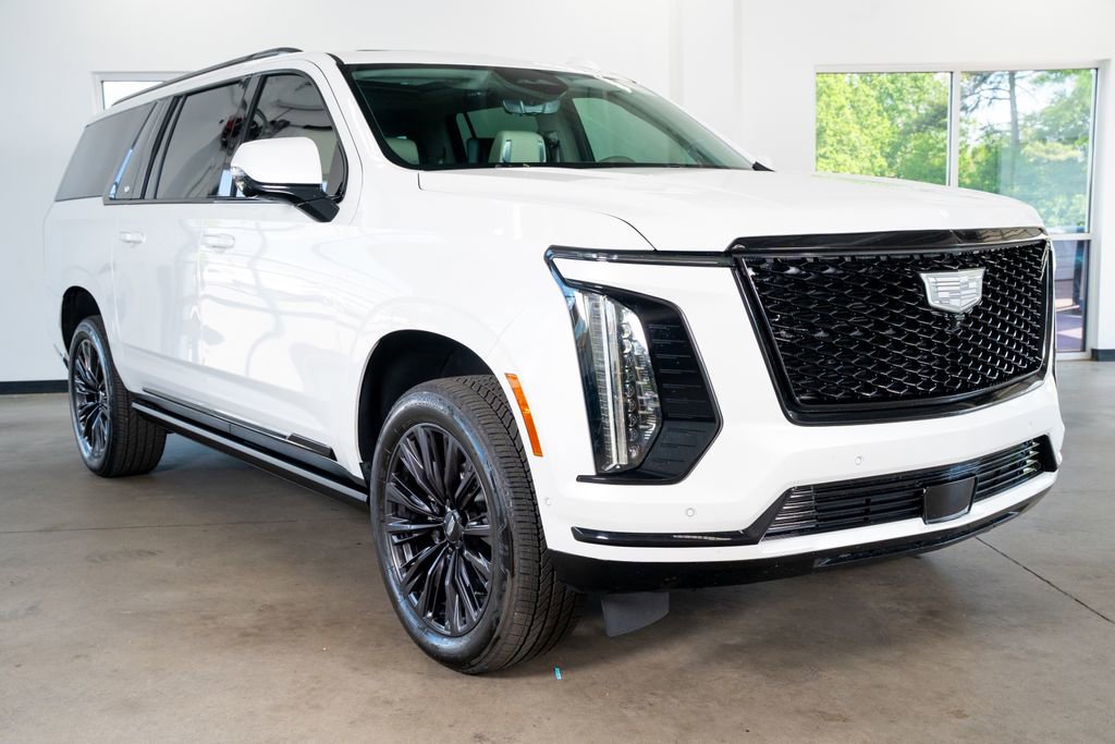 Used 2025 Cadillac Escalade ESV Sport Platinum w/ LPO, ONYX Package RWD image 7