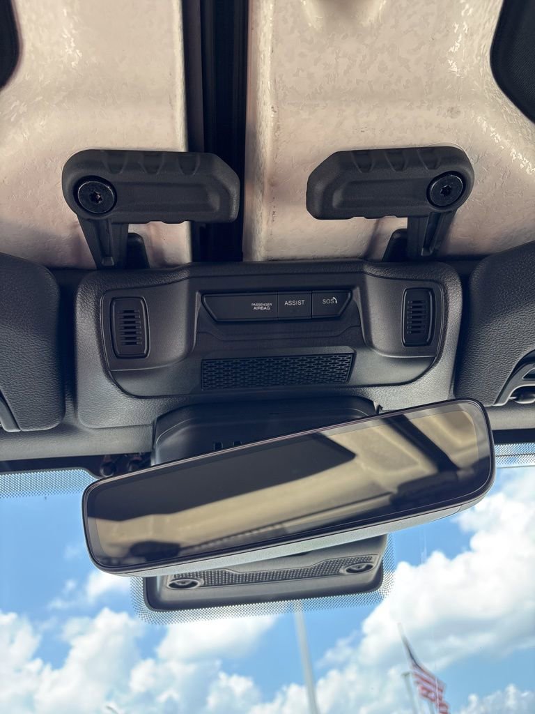 New 2025 Jeep Wrangler Unlimited Rubicon 392 image 12