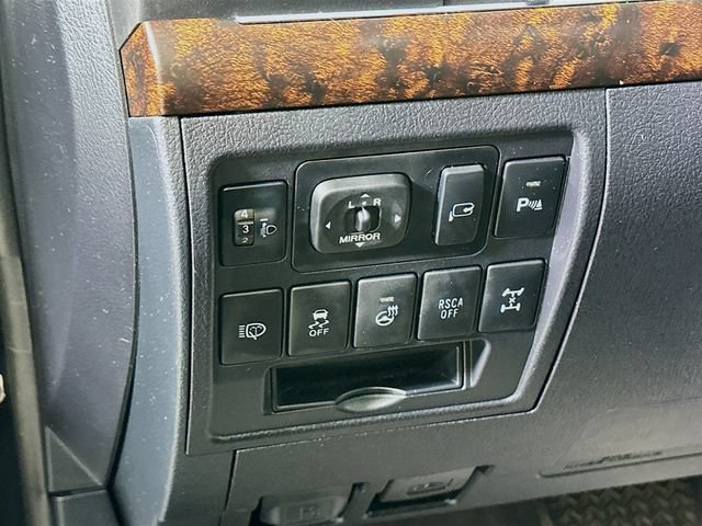 Used 2014 Toyota Land Cruiser AWD/4WD image 13