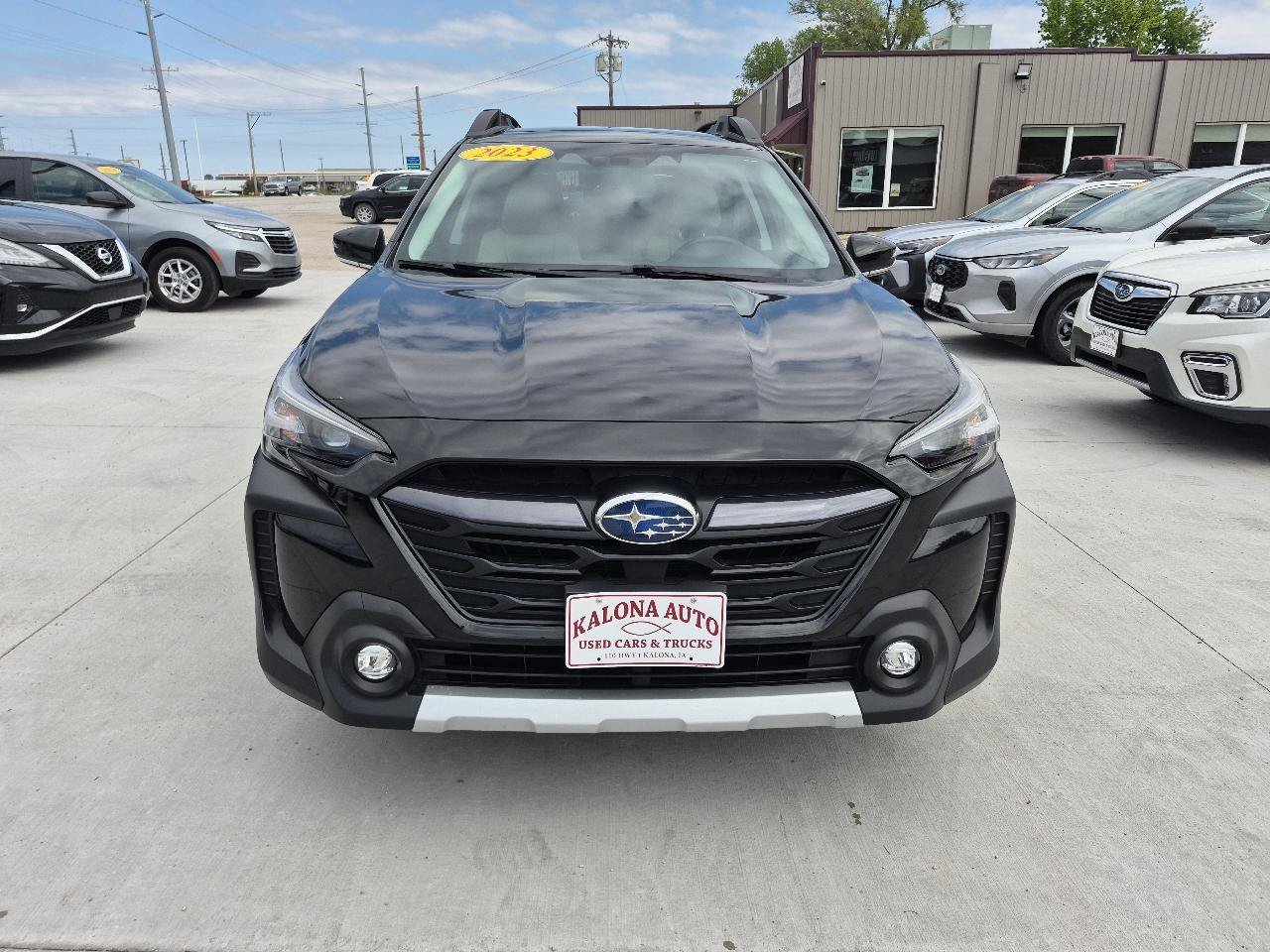 Used 2023 Subaru Outback Limited XT AWD/4WD image 3