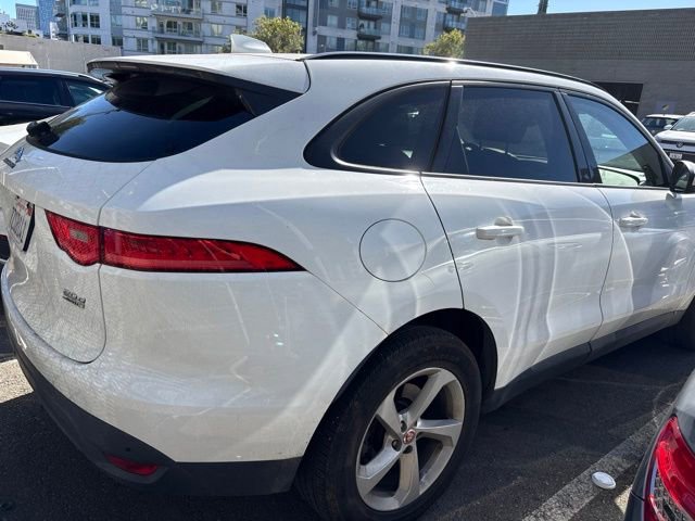 Used 2017 Jaguar F-PACE Premium AWD/4WD image 3