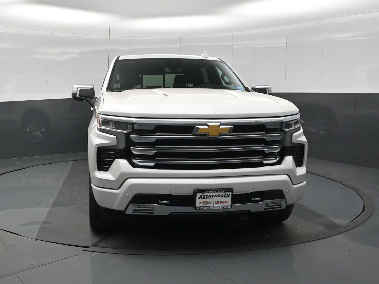 Used 2024 Chevrolet Silverado 1500 High Country image 5