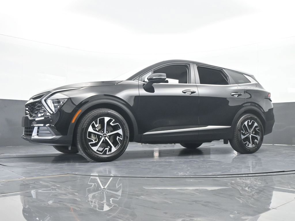Used 2025 Kia Sportage EX image 58
