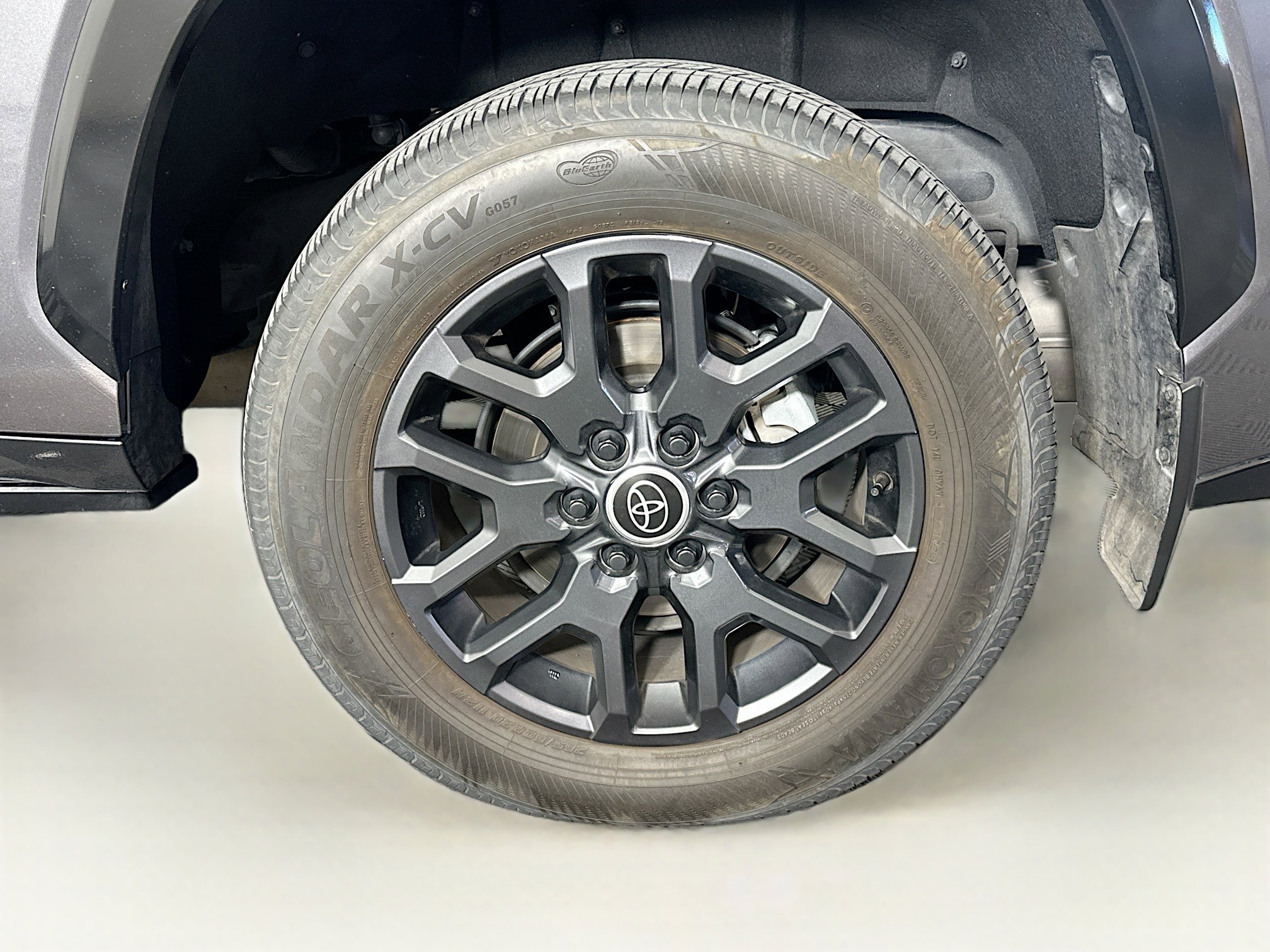 Used 2024 Toyota Sequoia Platinum AWD/4WD image 11